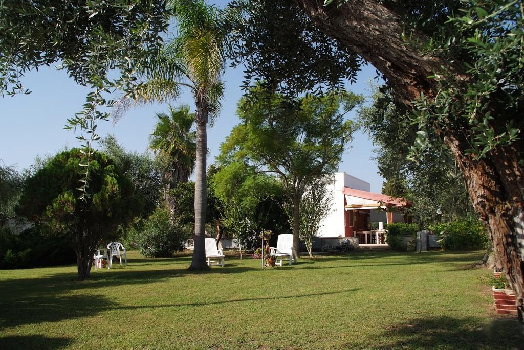 Agriturismo Villa Tommaso Torre dell'Orso Exterior photo